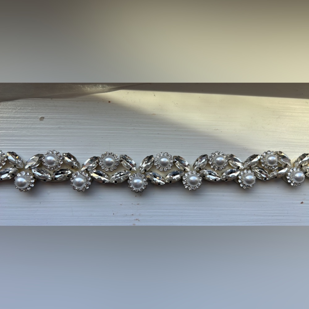 Pearl and jewel crystal bridal belt